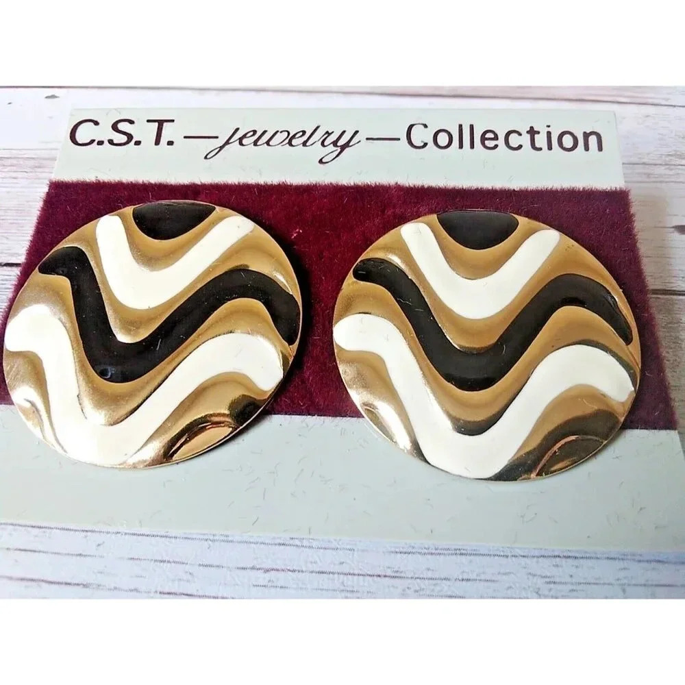Original Cards Perfect 1980s Painted Gold Black and White Circle Earrings